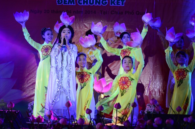 TP.HCM: Hoành tráng đêm chung kết văn nghệ chào mừng đại lễ Vesak 2014