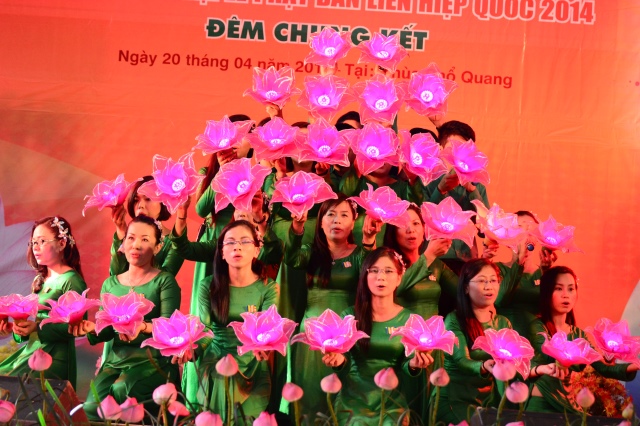 TP.HCM: Hoành tráng đêm chung kết văn nghệ chào mừng đại lễ Vesak 2014