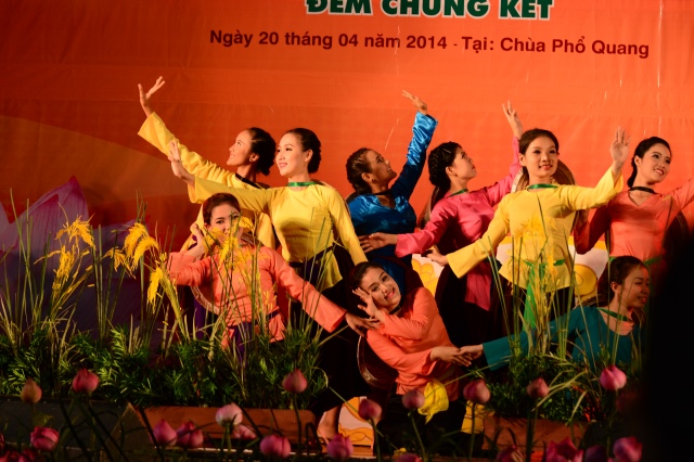 TP.HCM: Hoành tráng đêm chung kết văn nghệ chào mừng đại lễ Vesak 2014