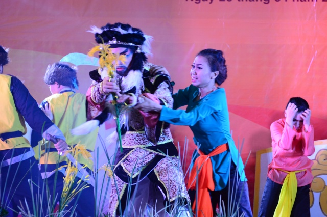 TP.HCM: Hoành tráng đêm chung kết văn nghệ chào mừng đại lễ Vesak 2014