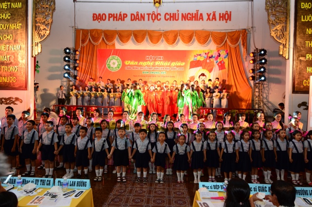 TP.HCM: Hoành tráng đêm chung kết văn nghệ chào mừng đại lễ Vesak 2014