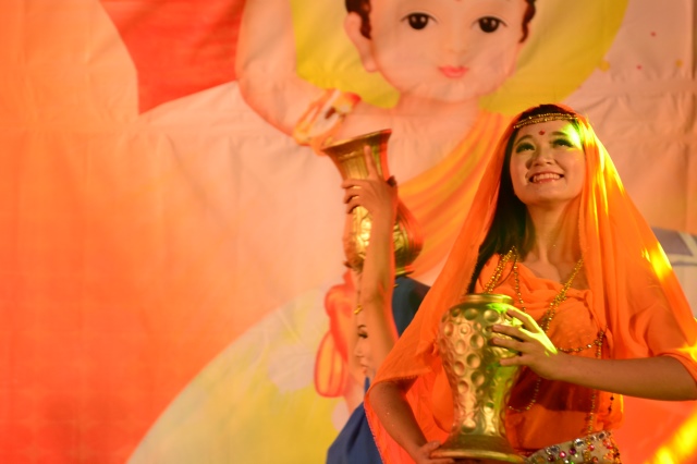 TP.HCM: Hoành tráng đêm chung kết văn nghệ chào mừng đại lễ Vesak 2014