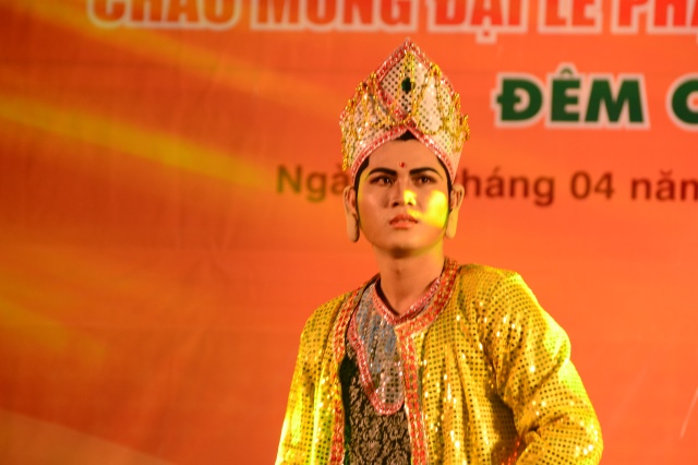 TP.HCM: Hoành tráng đêm chung kết văn nghệ chào mừng đại lễ Vesak 2014