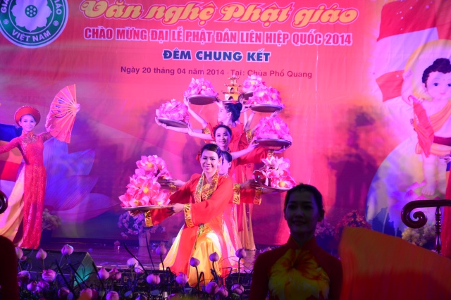 TP.HCM: Hoành tráng đêm chung kết văn nghệ chào mừng đại lễ Vesak 2014