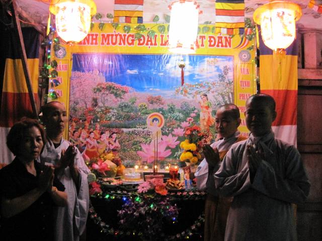 Long An: Chùa Hoà Bình vận động hơn 100 tư gia Phật tử thiết lập vườn Lâm Tỳ Ni