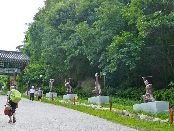 Hàn Quốc - Ngôi Cổ Tự đào tạo Thiền võ đạo