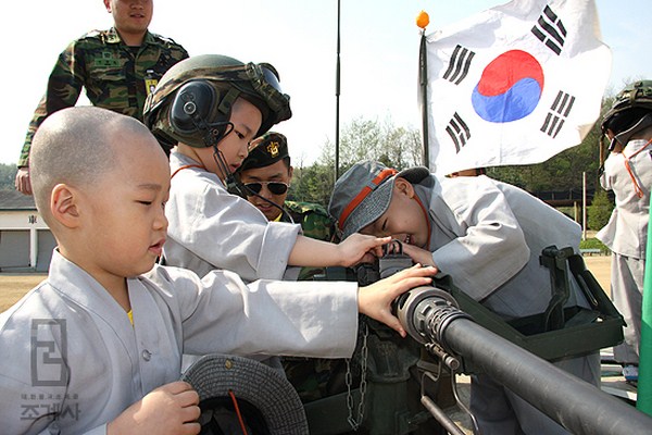 Chùm ảnh: Những chú tiểu Hàn Quốc ngộ nghĩnh dễ thương