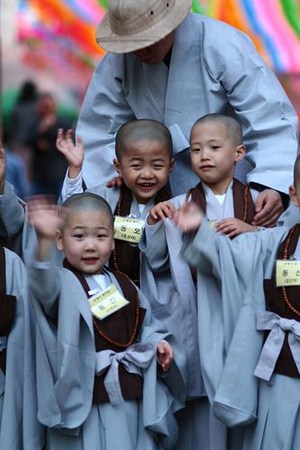 Chùm ảnh: Những chú tiểu Hàn Quốc ngộ nghĩnh dễ thương