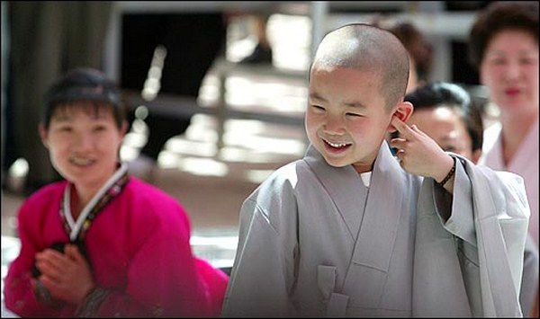 Chùm ảnh: Những chú tiểu Hàn Quốc ngộ nghĩnh dễ thương