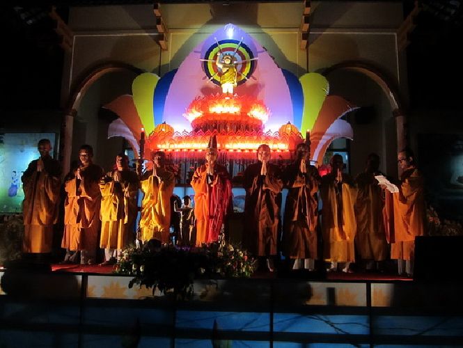 Khánh Hòa: Chùa Bảo Phước trang nhiêm tổ chức lễ Phật đản PL.2558