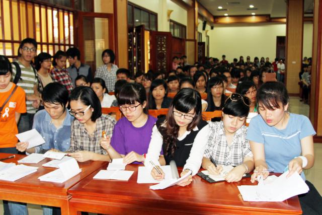 Hà Nội : Công tác tập huấn tình nguyện viên Vesak LHQ 2014 lần I