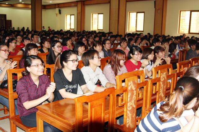 Hà Nội : Công tác tập huấn tình nguyện viên Vesak LHQ 2014 lần I