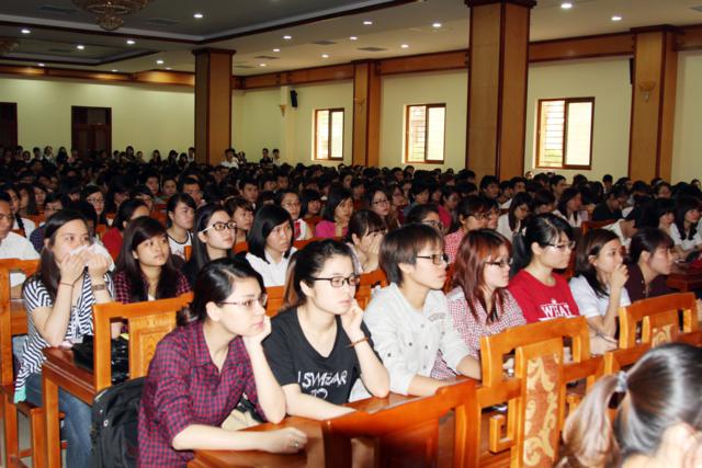 Hà Nội : Công tác tập huấn tình nguyện viên Vesak LHQ 2014 lần I