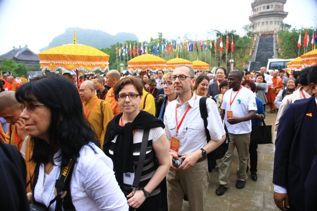 Vesak 2014: Chùm ảnh không khí hân hoan chào mừng Vesak 2014
