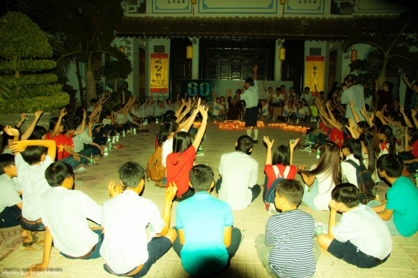 Khánh Hòa: Chùa Kỳ Viên Trung Nghĩa – Nha Trang hưởng ứng “Giờ Trái Đất” năm 2014