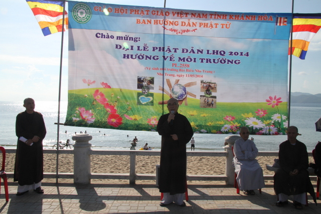 Làm sạch Môi trường biển Nha Trang – Hướng tới Đại lễ Phật Đản Vesak – 2014