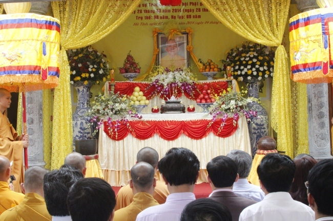 Phật giáo Hà Tĩnh tổ chức lễ truy niệm Cố Đại lão Hòa thượng Thích Trí Tịnh