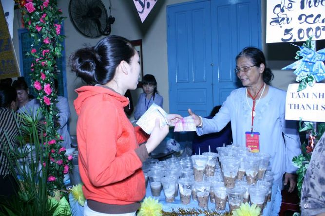 TP.HCM: Trao kỷ Lục Kinh Thư Pháp Vu Lan và Lễ Hội Ẩm Thực Chay Chùa Thiên Chánh