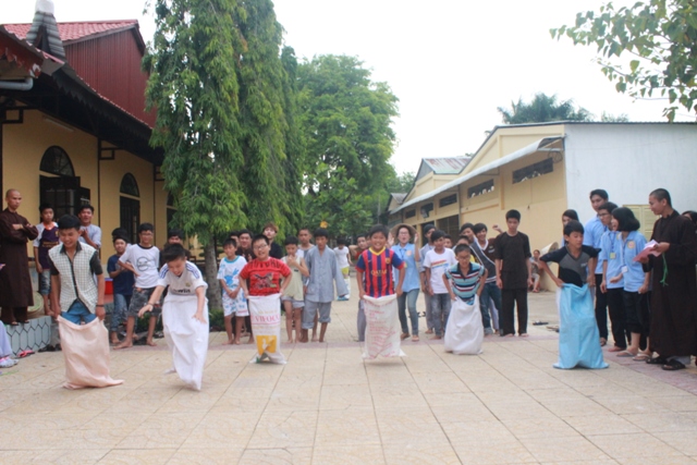 Cần Thơ: Chùa Long Quang tổ chức khóa tu mùa hè &quot;Hạt giống tâm hồn&quot; lần thứ nhất.
