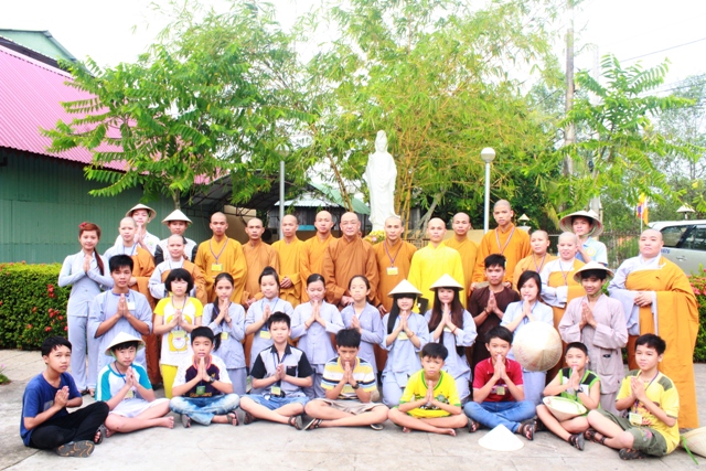Cần Thơ: Chùa Long Quang tổ chức khóa tu mùa hè &quot;Hạt giống tâm hồn&quot; lần thứ nhất.