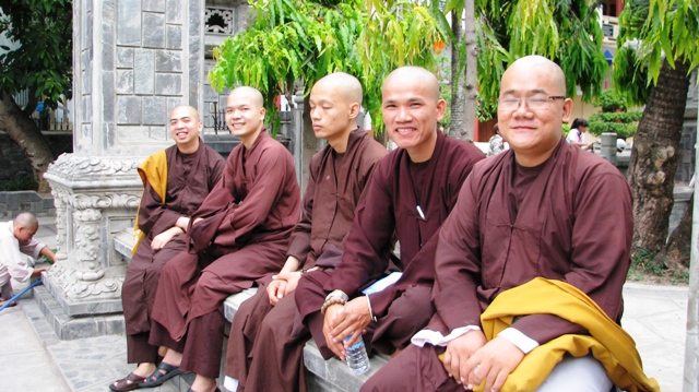 Khánh Hòa: 43 Ni sinh lớp sử Phật giáo Trường TCPH đi thực tế tìm hiểu lịch sử