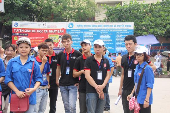 Thái Nguyên: “Chúng Tôi Đồng Hành Cùng Các Bạn” Mùa Thi 2014