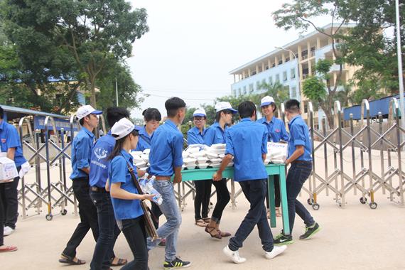 Thái Nguyên: “Chúng Tôi Đồng Hành Cùng Các Bạn” Mùa Thi 2014