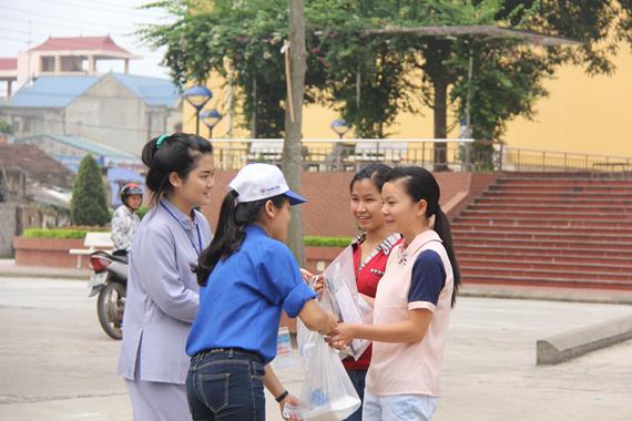 Thái Nguyên: “Chúng Tôi Đồng Hành Cùng Các Bạn” Mùa Thi 2014