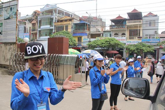 Thái Nguyên: “Chúng Tôi Đồng Hành Cùng Các Bạn” Mùa Thi 2014