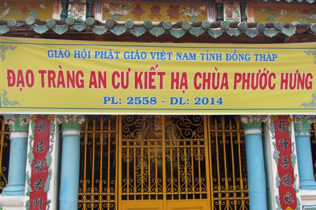 Đồng Tháp: Chùa Hoa Lâm cúng dường trường hạ