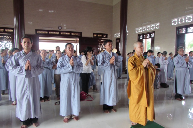 Đồng Tháp: Chùa Hoa Lâm cúng dường trường hạ