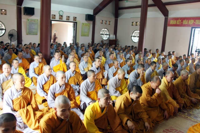 Hưng Yên: Đức Pháp Chủ đến khai pháp tại trường hạ chùa Táo