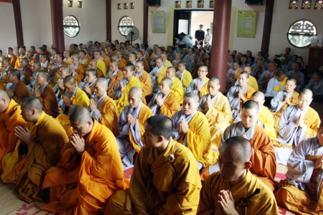 Hưng Yên: Đức Pháp Chủ đến khai pháp tại trường hạ chùa Táo
