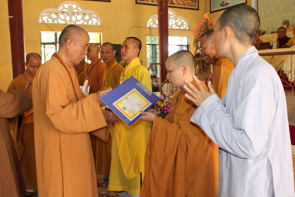 Vũng Tàu: Bế giảng khóa bồi dưỡng nghiệp vụ trụ trì