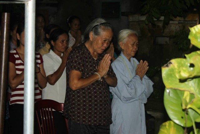 Thái Bình: Lễ Vu Lan – Bông hồng cái áo tại tư gia