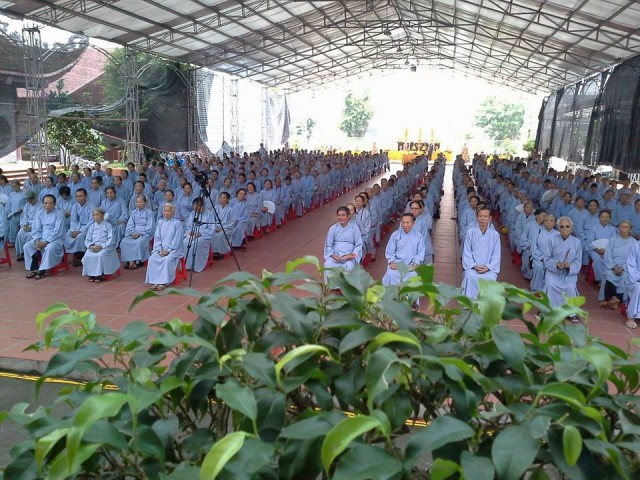 Thái Bình: Vọng Tây cư sĩ chia sẻ Phật pháp trong đại lễ cầu siêu thai nhi chùa Từ Xuyên