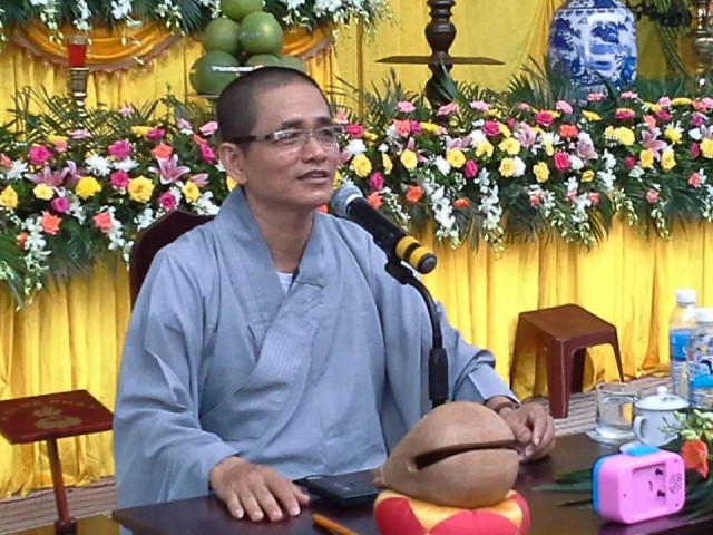 Thái Bình: Vọng Tây cư sĩ chia sẻ Phật pháp trong đại lễ cầu siêu thai nhi chùa Từ Xuyên