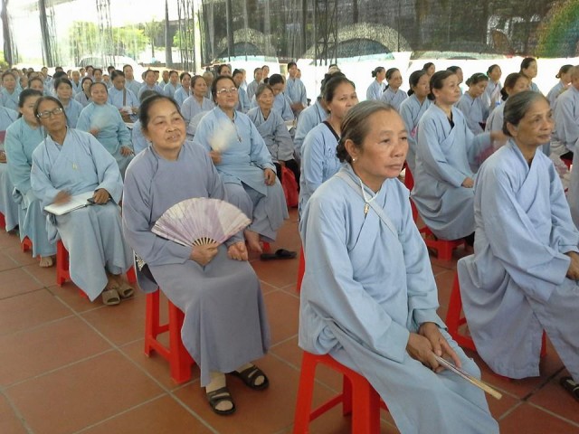 Thái Bình: Vọng Tây cư sĩ chia sẻ Phật pháp trong đại lễ cầu siêu thai nhi chùa Từ Xuyên