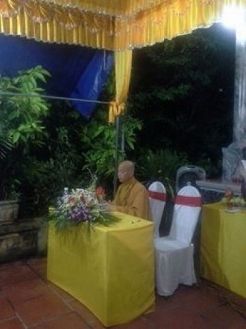 Thái Bình: Lễ Vu Lan – Bông hồng cái áo tại tư gia
