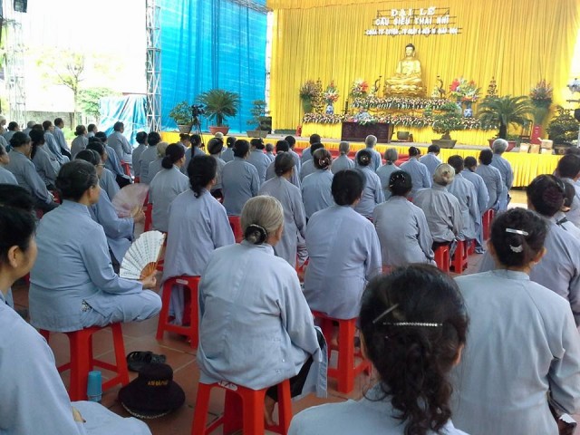 Thái Bình: Vọng Tây cư sĩ chia sẻ Phật pháp trong đại lễ cầu siêu thai nhi chùa Từ Xuyên