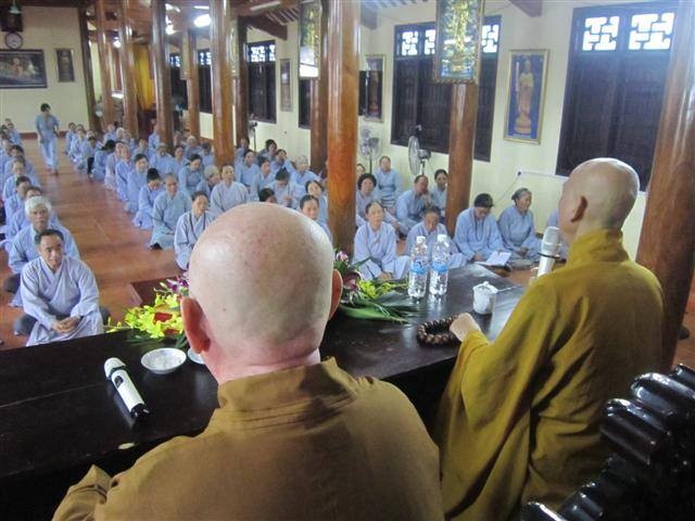 Thái Bình: TT.Thích Duy Trấn giảng về ý nghĩa hòm công đức tại Thái Bình