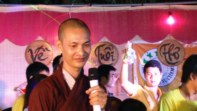Khánh Hòa: Chùa Linh Quang văn nghệ trung thu “Quay về tuổi thơ”