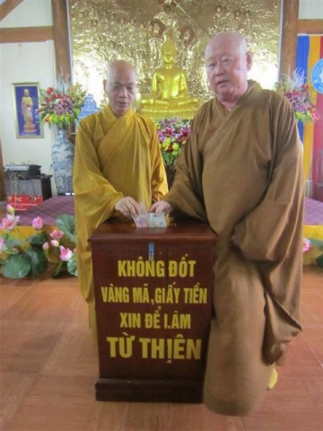 Thái Bình: TT.Thích Duy Trấn giảng về ý nghĩa hòm công đức tại Thái Bình