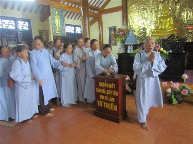 Thái Bình: TT.Thích Duy Trấn giảng về ý nghĩa hòm công đức tại Thái Bình