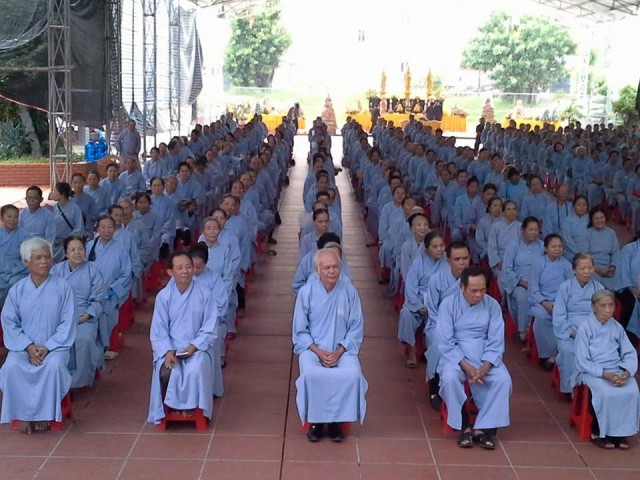 Thái Bình: Vọng Tây cư sĩ chia sẻ Phật pháp trong đại lễ cầu siêu thai nhi chùa Từ Xuyên