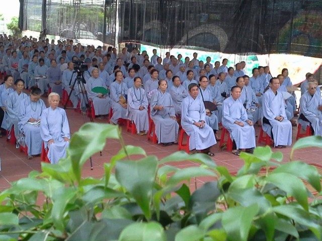Thái Bình: Vọng Tây cư sĩ chia sẻ Phật pháp trong đại lễ cầu siêu thai nhi chùa Từ Xuyên