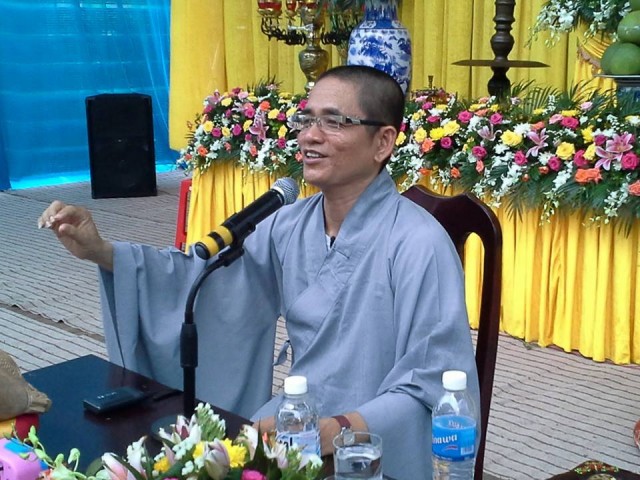 Thái Bình: Vọng Tây cư sĩ chia sẻ Phật pháp trong đại lễ cầu siêu thai nhi chùa Từ Xuyên