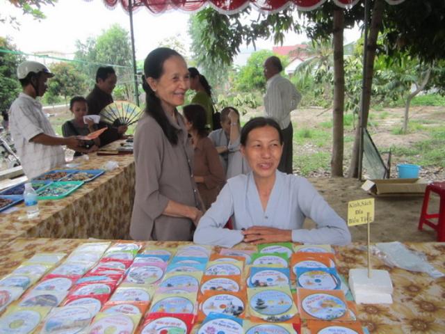 Gia đình Phật tử chùa Đại Phước với Hội chợ Mùa hiếu hạnh