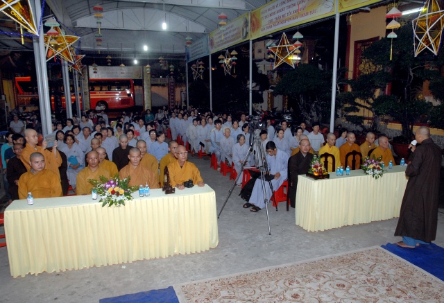 Quỹ từ thiện Đạo Phật Ngày Nay: Giảng pháp và tặng quà cho làng người mù, người tàn tật tại Sóc Trăng, Bạc Liêu