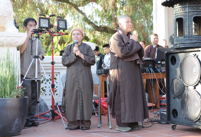 Hoa Kỳ: Vui tết Trung Thu 2014 tại chùa Đức Viên - San Jose